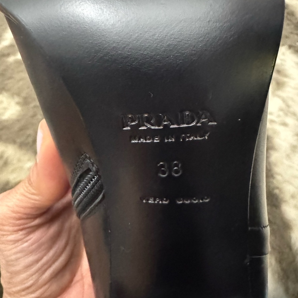 Prada Black Heeled Boots with Smooth Leather and Block Heel - Picture 6 of 8